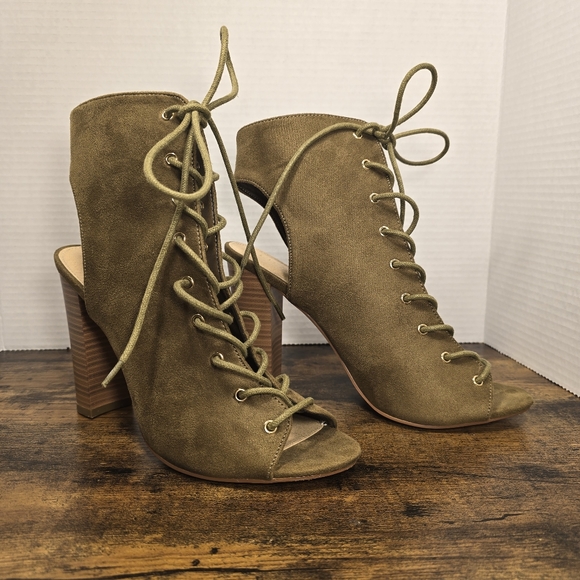 Women's Liliana Lace Up Open Toe Ankle Bootie, Olive Green Chunky Heel Size 10 - Picture 1 of 5
